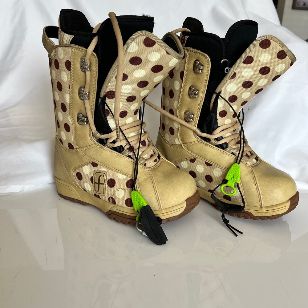 Forum Aura Womens Snowboard Boots Tan Brown Polka Dot Size 6 US 36.5 EUR